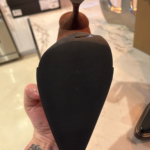 Authentic Burberry brown suede and black patent leather heels size EU 38.5 - Picture 8 of 10